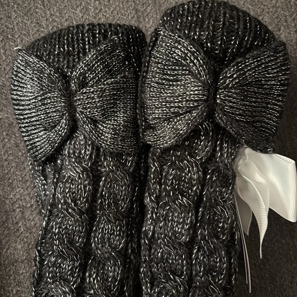 NWT Laila Bow Fleece Lined Sock charcoal silver w/ adorable bow. Shoe size 5-10 - Picture 9 of 16
